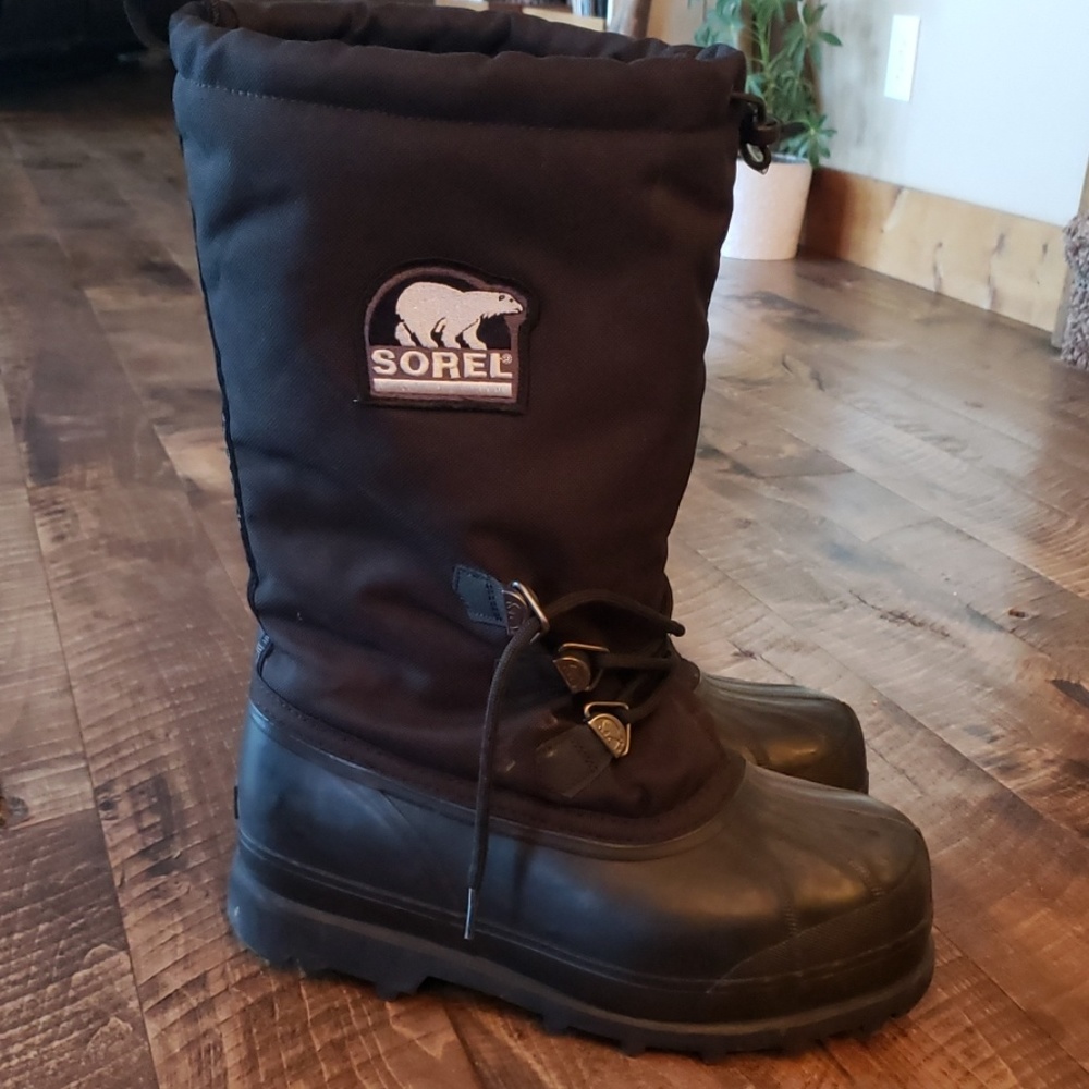 Mens Sorel Glacier Snowboots. Size 10